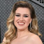 Kelly Clarkson retomará as filmagens do seu programa de entrevistas depois de fazer várias ausências