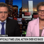 La Maior Karen Bass ri sobre ameaças para prender o DHS pela intervenção no parque: 'é patético' | Vídeo