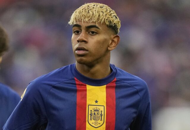 A estrela do Barcelona, Lamine Yamal, enfrentou uma investigação sobre a existência de um povo anão como artista na festa de 18 anos no fim de semana passado.