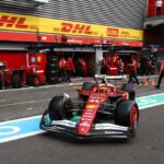 Lewis Hamilton segura as mãos após uma qualificação "inaceitável" no Grande Prêmio de Belgius