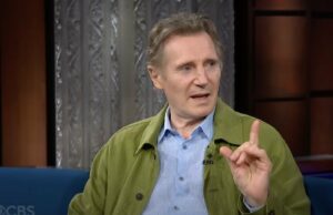 Liam Neeson admite que usou o Butt Double em uma “arma nu”: “está no contrato” Vídeo Jogando