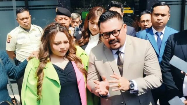Lisa Mariana baixou uma reunião de 3 dias em Palembang para ligar para Ridwan Kamil ver seu bebê em Tangerang

