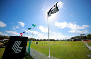 Liv o golfe duplo, prepare a bolsa de lembrete Liv o golfe duplo, prepare a bolsa de lembrete