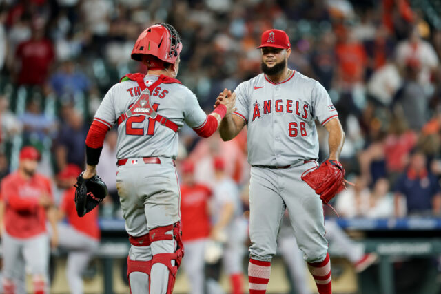 MLB Downline do comércio: os anjos fazem o surpreendente acordo de Relassins de alta taxa

