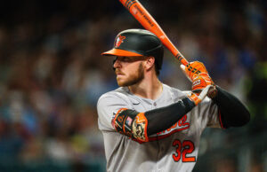 MLB Insider vincula Adros a US $ 8 milhões MLB Insider vincula Adros a US $ 8 milhões