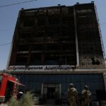 As autoridades lançaram uma investigação do incêndio no modelo de hipermercado Corniche de seis anos recentemente inaugurado na cidade de Kut