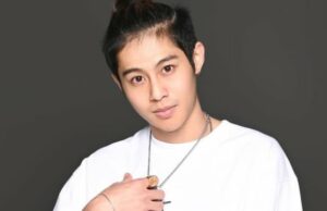 Boas intenções de visitar a criança, a chegada do DJ Panda e seu pai foi rejeitado por Erika Carlina Mais popular: DJ Panda duas vezes relacionamentos íntimos com Erika Carlina, Side Kjanett 'disparou' se torna pastor?