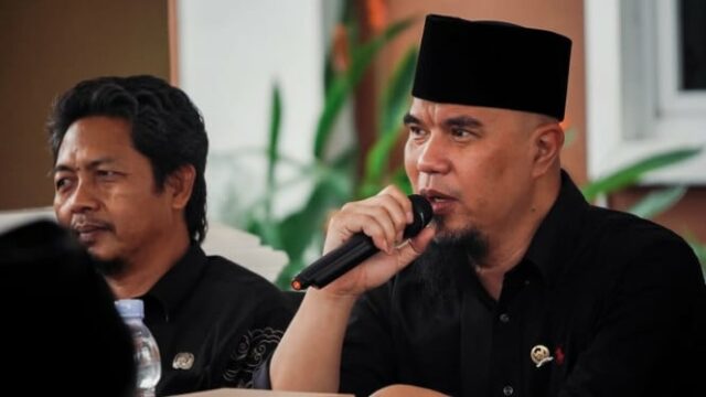 Mais popular: a razão pela qual Ahmad Dhani fez um vídeo de Serang Maia, Limbad Taku Askar usando caninos

