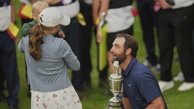Mal posso esperar para chegar em casa e comemorar: Scheffler depois de ganhar o título do Aberto Britânico do Maiden British

