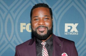 Malcolm-Jamal Warner estava nadando com uma filha de 8 anos quando se afogou Lifeguard lembra-se do trágico afogamento de Malcolm-Jamal Warner e do médico que tentou salvar o ator
