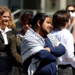 Manifestantes de Stanford que estão expostos ao vandalismo devido a crimes