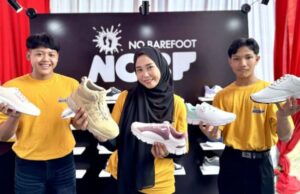 Marca de calçados locais produzidos por Mojokerto Pronto para inundar o mercado coreano Marca de calçados locais produzidos por Mojokerto Pronto para inundar o mercado coreano