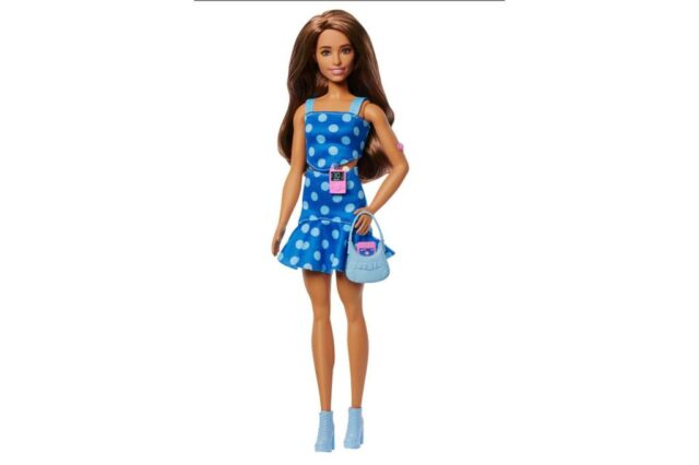 Mattel mostra sua primeira barbie com diabetes tipo -1

