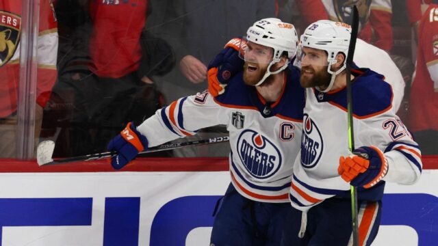 😂 McDavid, Draisaitl joga a partida da Liga de Cerveja

