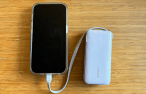 Meu companheiro de viagem favorito é o Anchor Nano 3 em 1 Power Bank Um Nano Anchor 3 em 1 Powerbank