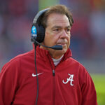Meyer Meyer pesa o potencial retentor de Nick Saban para coaching