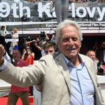 Michael Douglas atinge a política dos EUA, em homenagem a "One voou sobre o ninho do cuco" em Karlova Vary: "Flertamos com auto -circuito"