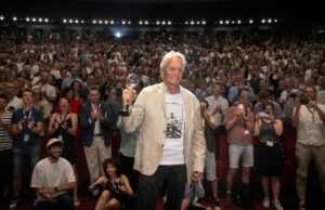 Michael Douglas diz que a América flerta com a autocracia “enquanto as pessoas vão para a política de dinheiro | Vídeo Michael Douglas diz que a América flerta com a autocracia "enquanto as pessoas vão para a política de dinheiro | Vídeo