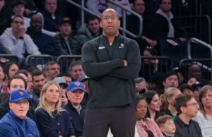 Mike Brown leva o “Campeonato” para Knicks ao alugar um treinador oficial O treinador principal de Sacramento Kings, Mike Brown na partida.