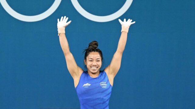 Mirabai Chanu Títulos Esquadrão Indiano para Campeonatos de Levantamento de Peso da Commonwealth

