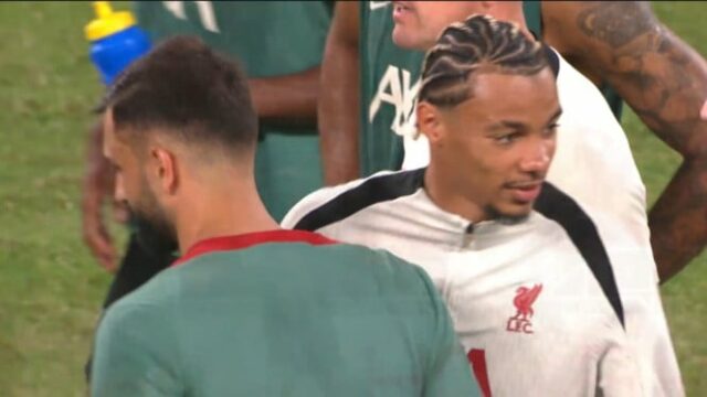 Momento Hugo Ekitice Juntando -se à turnê de futebol de Hong Kong Football

