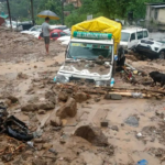 Monson Monsoo Rod no animal símile; 170 morrendo nos eventos associados à chuva