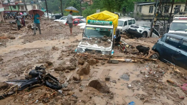 Monson Monsoo Rod no animal símile; 170 morrendo nos eventos associados à chuva

