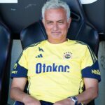 Mourinho Eyes Portugal Retorn em "Altura da Carreira"