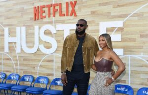 “Muito antigo para esta merda”: Savannah James, NBA Superstar conversa com o marido em uma roupa de categoria durante a viagem March Madness Logo