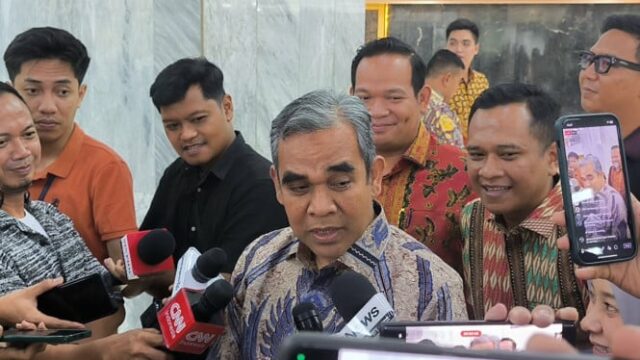 Muzani sobre as oportunidades de PDIP para o governo entrar no governo: dependendo de Pabowo e Megawati

