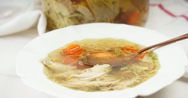 Na República Popular da Polônia, nossas avós adicionaram à sopa. Foi a melhor sopa do mundo

