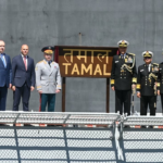 Na Rússia, o navio indiano foi usado na Rússia, levantando forças