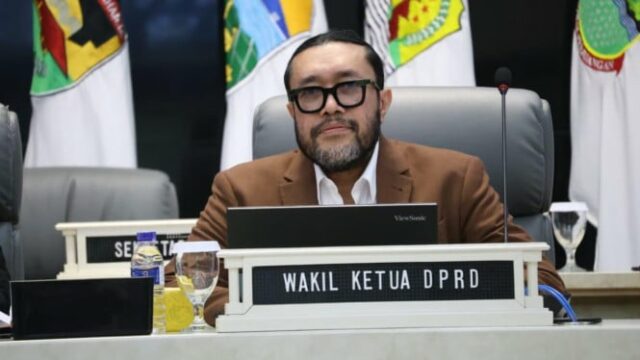 Não é Dwaro-Woro para o Java Ocidental DPRD, Ono Surorono pediu aos MPLs que envolvam o TNI-POLRI para ser supervisionado

