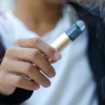 Não há mais cigarros eletrônicos para menores e nova realidade para adultos! Mudanças importantes na Lei do Tabaco de 5 de julho de 2025.