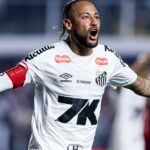 Neymar marca a primeira partida completa em cinco meses