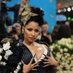 Nicki Minaj afirma que Jay Z exibe sintomas de ciúme e ódio e "Sacos parados nos bastidores"