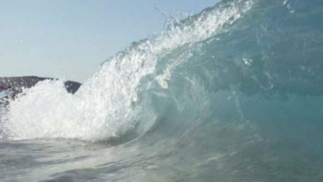 O BNPB pediu que os residentes em 5 províncias esvaziassem a área costeira até que o aviso do tsunami fosse revogado!

