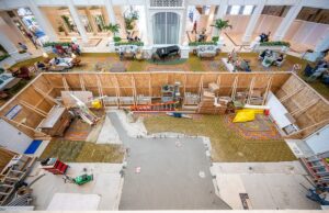 O Birdcage Bar toma forma à medida que mais e mais paredes de construção vão para Grand Floridian O Birdcage Bar toma forma à medida que mais e mais paredes de construção vão para Grand Floridian