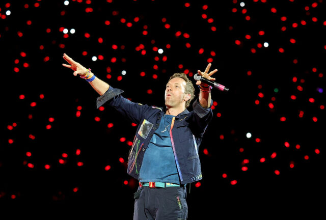O CEO astrônomo renuncia após o escândalo do concerto no Coldplay

