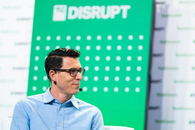 O CEO da Rivian, RJ Scaringe, o check -in após um divórcio 

