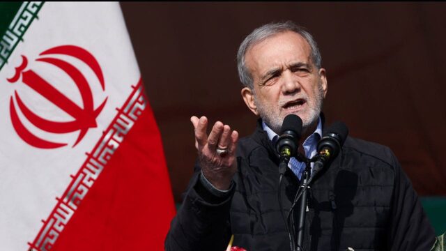 O Irã dobrará a recusa do fim de um programa nuclear, pronto para a guerra com Israel


