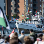 O Israel é mais uma vez os navios que operam, bem como a ajuda humanitária