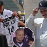 O Papa Leo Xiv dá uma camiseta T com um Autograf White Sox Great Paul Konerko em homenagem a 2005 World Series