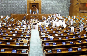 O Parlamento está instalado para argumentar sobre um ataque terrorista, operações de Sindoor O Parlamento está instalado para argumentar sobre um ataque terrorista, operações de Sindoor