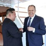 O Russo Lavrov nos adverte sobre a "exploração" de alianças quando conhece Kim Jong Un na Coréia do Norte