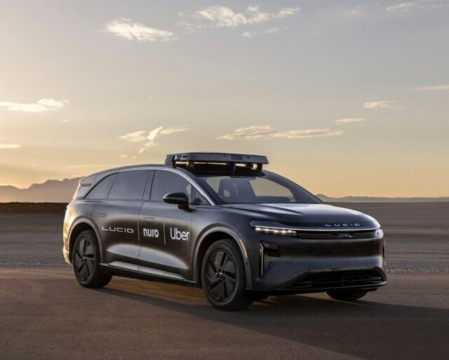 O Uber faz investimentos em vários milhões de dólares em Lucid e Nuro para construir um serviço premium robotaxi

