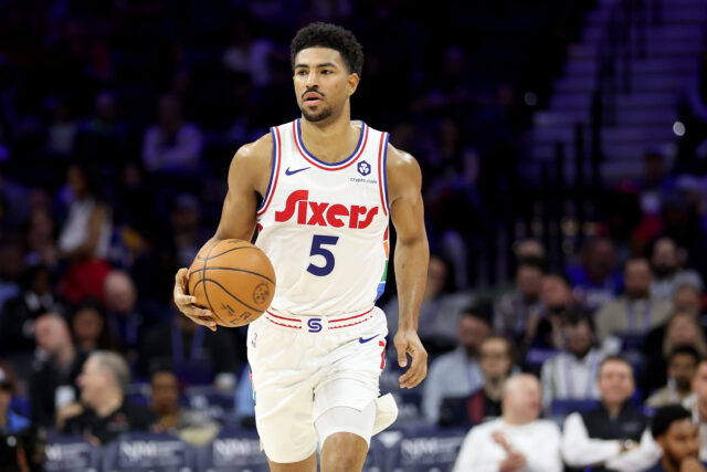 O agente do 76ers, amigo Jentin Grims, vinculado à equipe da Conferência Oeste

