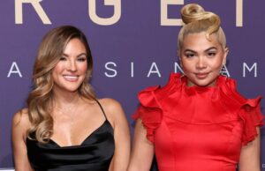 O aluno de ‘Bachelor’ Becca Tilley e Hayley Kiyoko estão comprometidos! Veja as fotos Becca Tilley e Hayley Kiyoko participam inesquecíveis: o 22º anual dos American Asian Awards no Beverly Hilton em 14 de dezembro de 2024 em Beverly Hills, Califórnia.