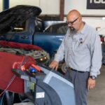 O Programa de Desconto do Ar Cool oferece suporte financeiro para californianos qualificados com baixa renda que precisa de um certo vazamento de líquido de arrefecimento em carros que foram fabricados entre 1993 e 2019 (foto com a permissão do carro)