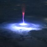 O astronauta fotografa um evento ilusório e luminoso muito acima do solo